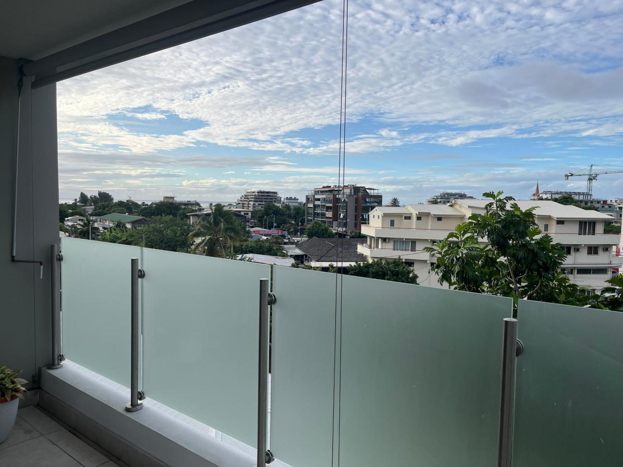 Standing Residence Tevai 파페에테 외부 사진