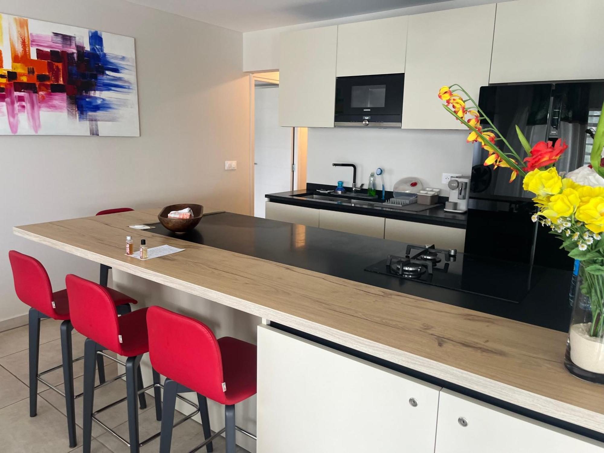 Standing Residence Tevai 파페에테 외부 사진
